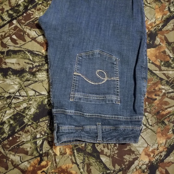 Plus size clothes and shoes - Picture 7 of 8